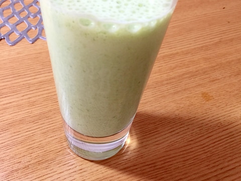 簡単鉄分補給 小松菜バナナきなこグリーンスムージー レシピ 作り方 By 緑キャベツ 楽天レシピ